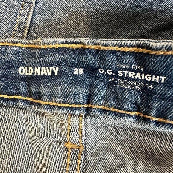 NWT Old Navy Plus Size Curvy O G Straight High Rise Cut Off Denim Shorts Size 28 - Picture 4 of 10